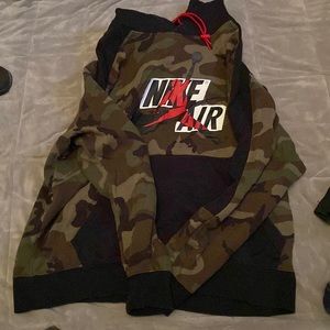 Nike air camo hoodie